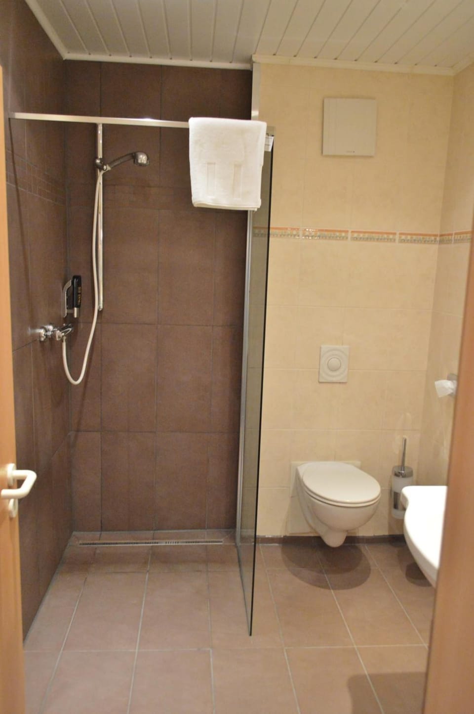 Shower, free toiletries, hair dryer, bathrobes