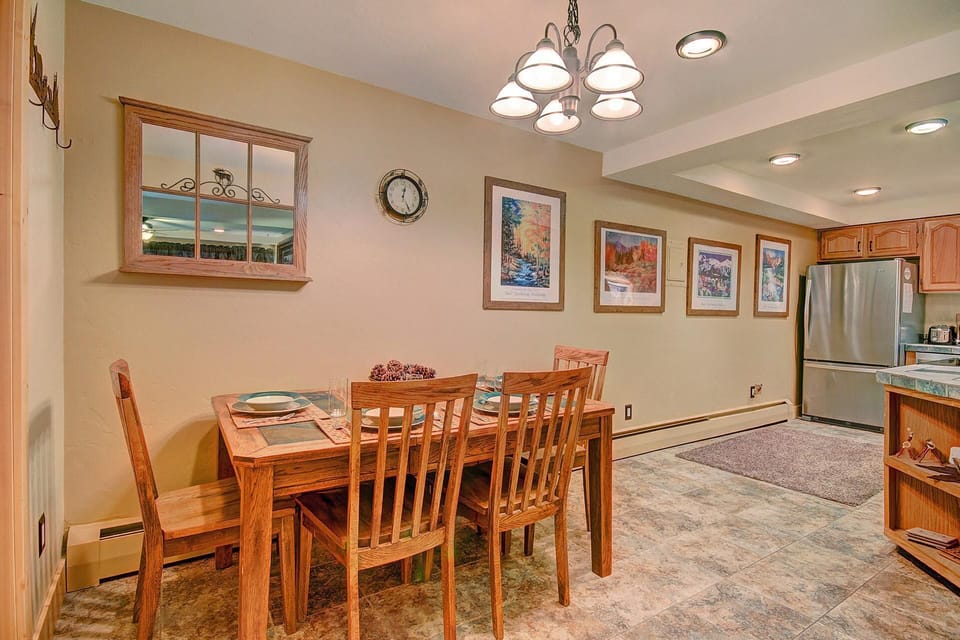 Condo, 1 Bedroom | Dining