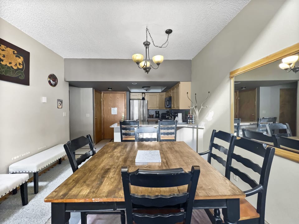 Condo, 4 Bedrooms | Dining