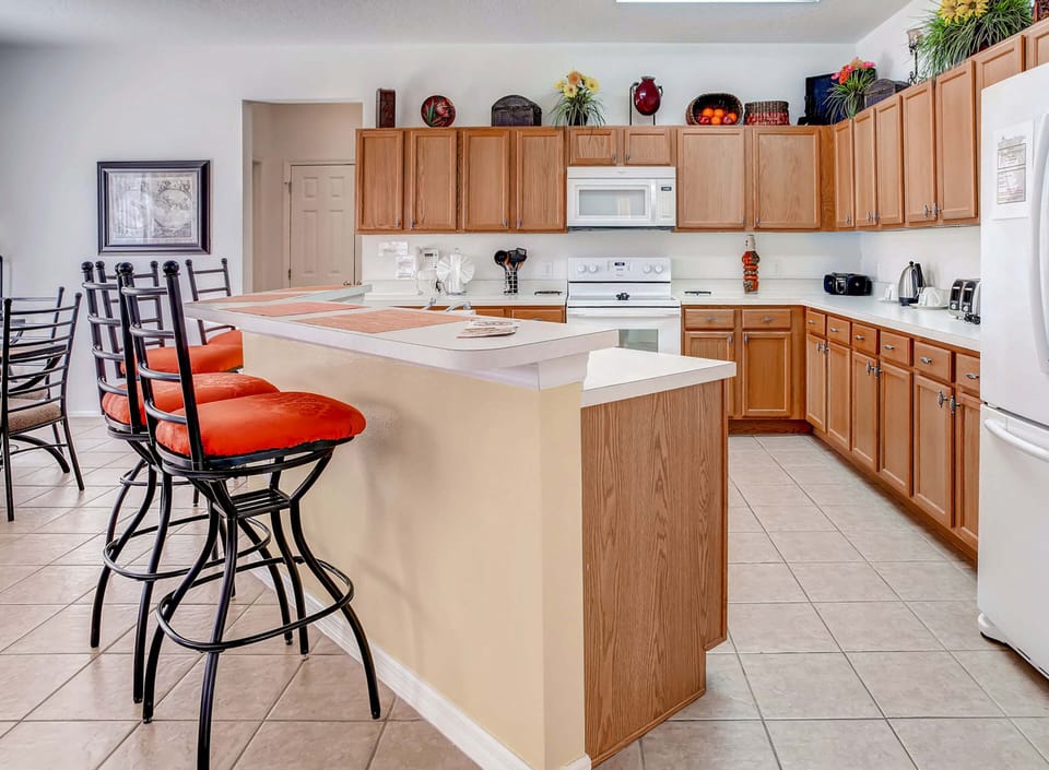 Villa | Private kitchen | Microwave, oven, stovetop, dishwasher