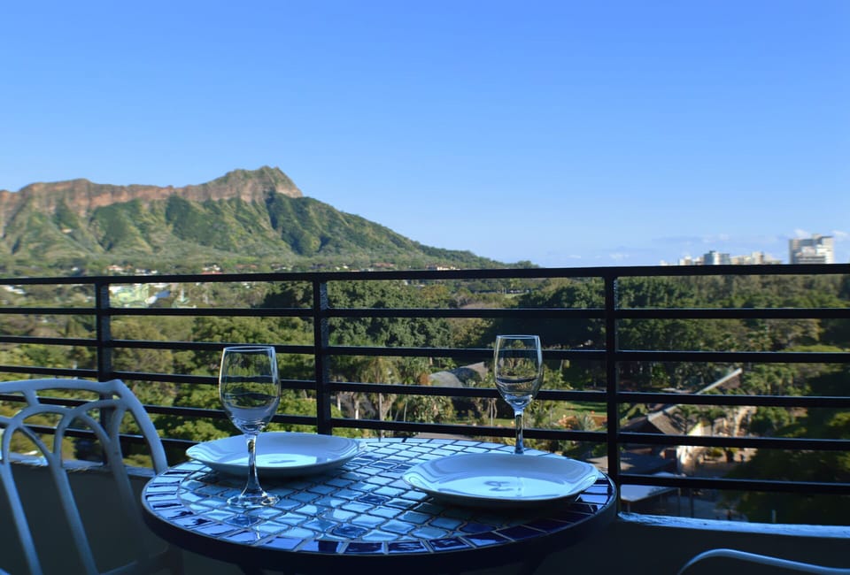 Your private lanai overlooks Diamond Head, Kapiolani Park and Waikiki Beach