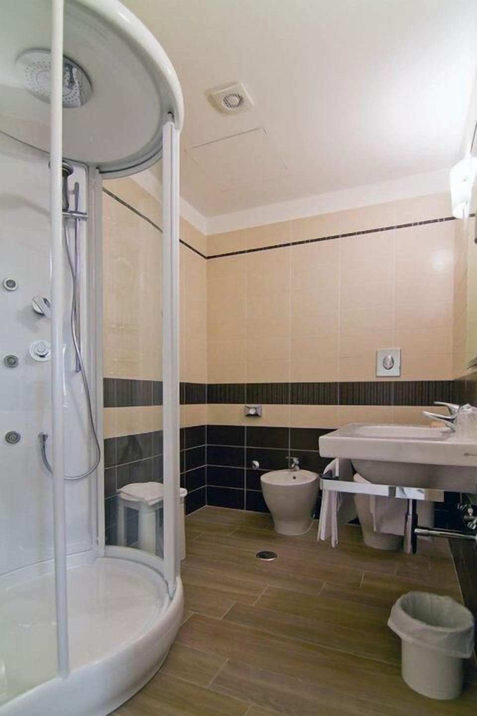 Shower, free toiletries, hair dryer, bathrobes