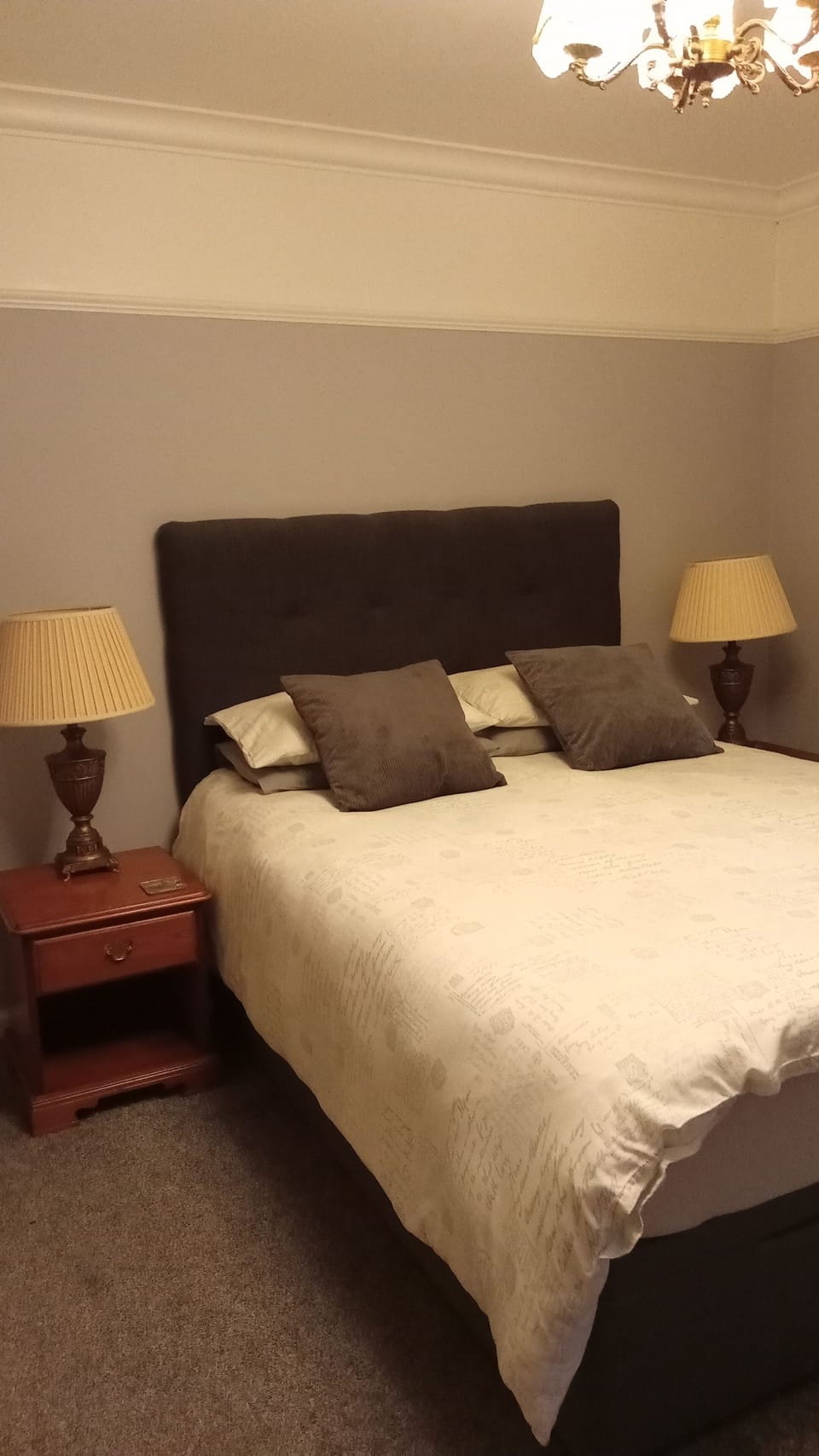 Double Room | 1 bedroom, premium bedding, desk, iron/ironing board