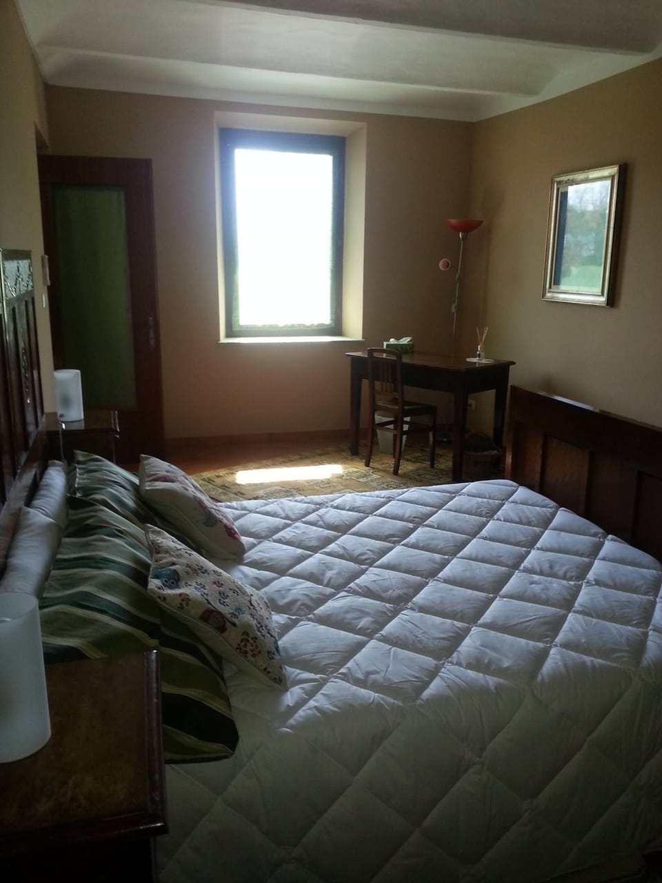 Deluxe Room, Hill View | Minibar, desk, free cribs/infant beds, free WiFi