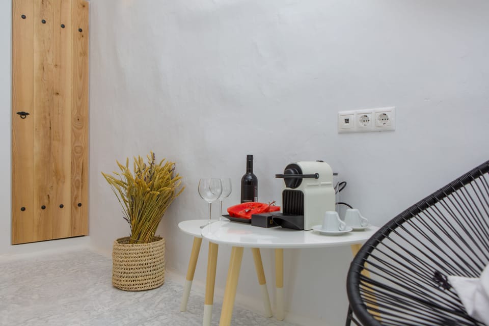 Honeymoon Double Room, 1 Queen Bed, Sea View | Egyptian cotton sheets, Select Comfort beds, in-room safe