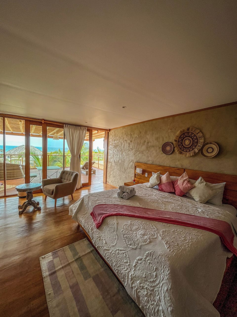 Luxury Bungalow, 1 King Bed, Non Smoking, Private Bathroom | Premium bedding, minibar, in-room safe, blackout drapes