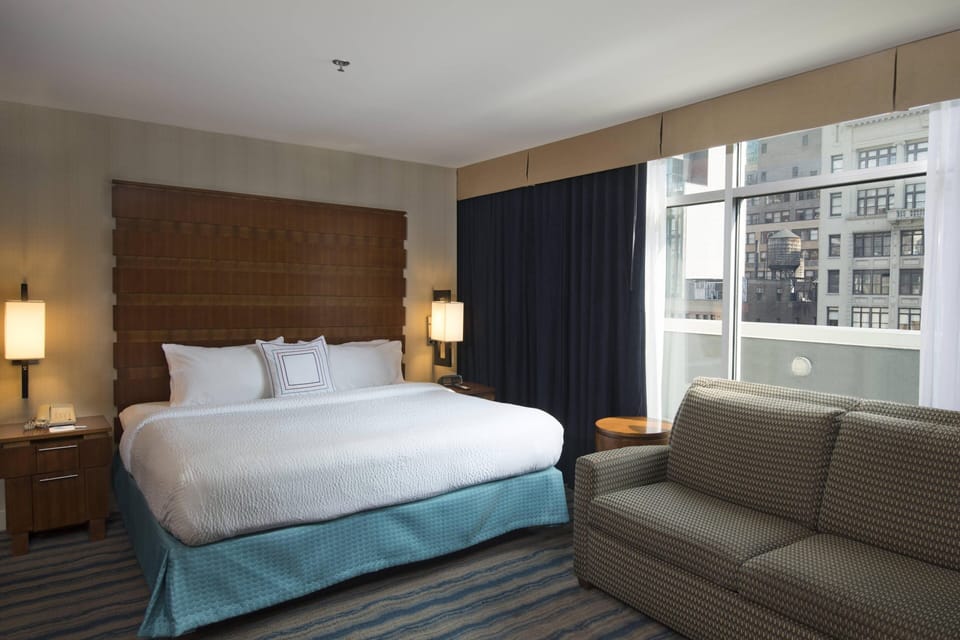 Premium bedding, in-room safe, desk, blackout drapes