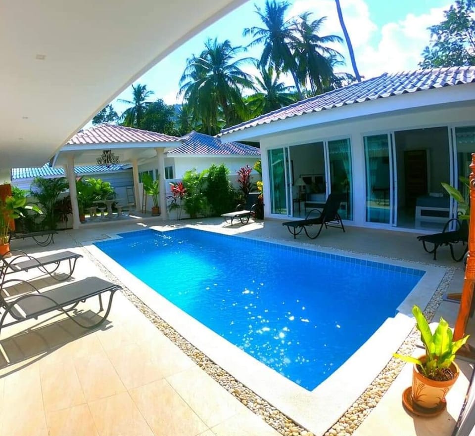 4 Bedrooms Villa | Terrace/patio