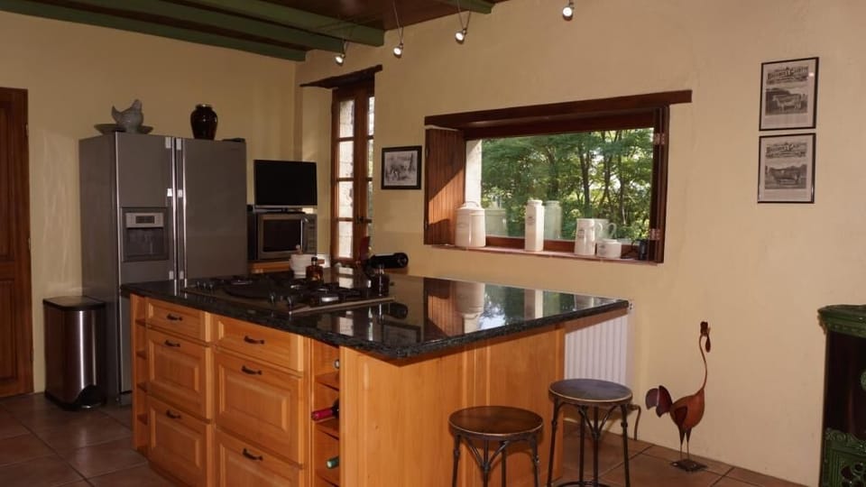 Kitchen island
