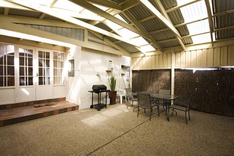 House, 3 Bedrooms | Terrace/patio