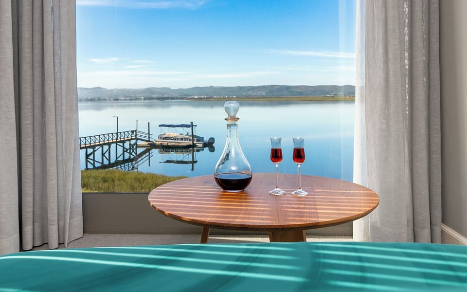 Deluxe Suite - Lake Facing - 4 | Hypo-allergenic bedding available, minibar, in-room safe