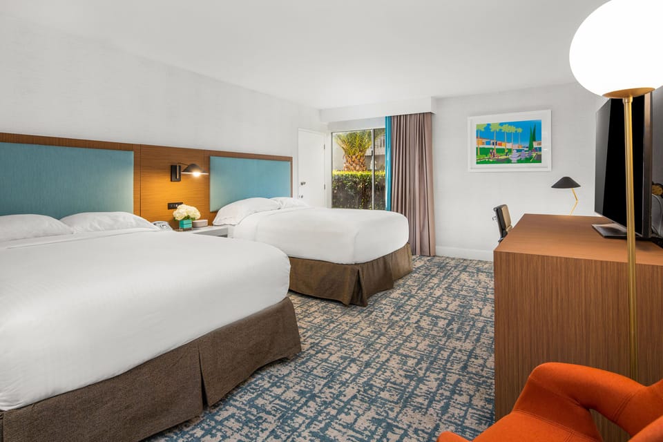 Premium bedding, in-room safe, desk, blackout drapes