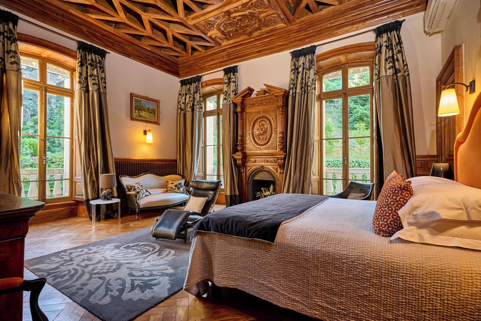 Suite (Marie-Antoinette) | Premium bedding, minibar, rollaway beds, free WiFi