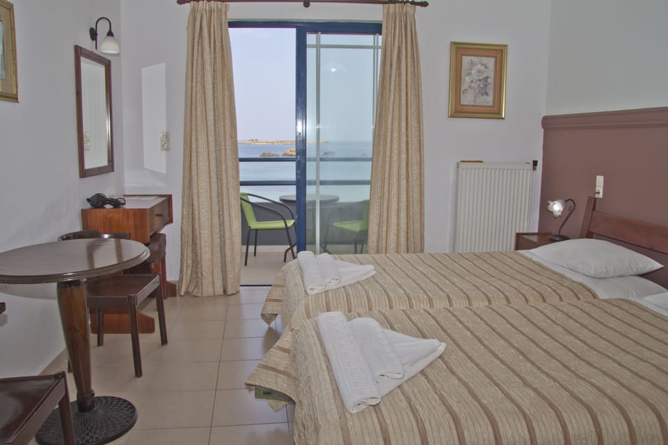 In-room safe, blackout drapes, free WiFi, bed sheets