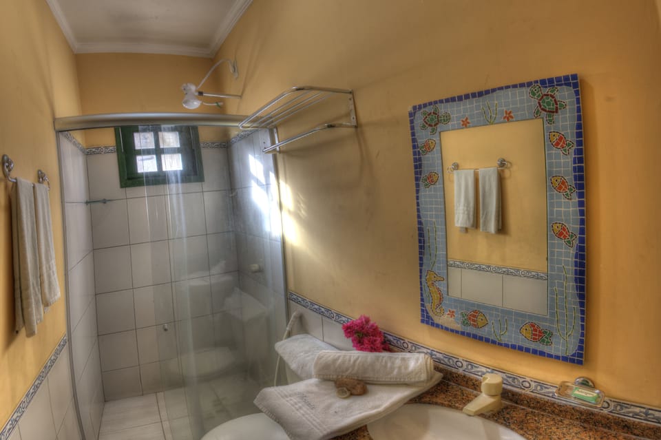 Chalet | Bathroom | Shower, towels, soap