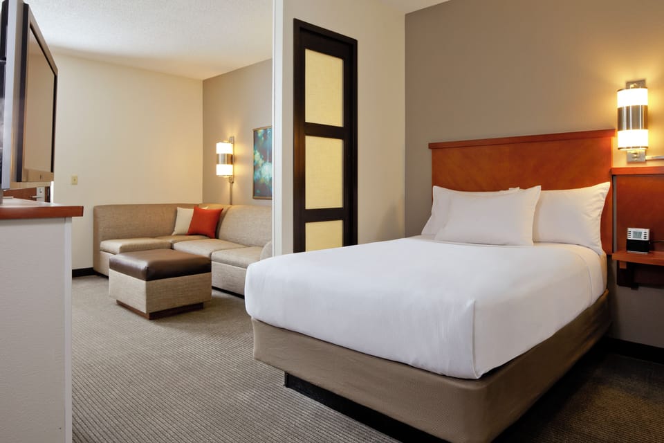 In-room safe, desk, laptop workspace, blackout drapes
