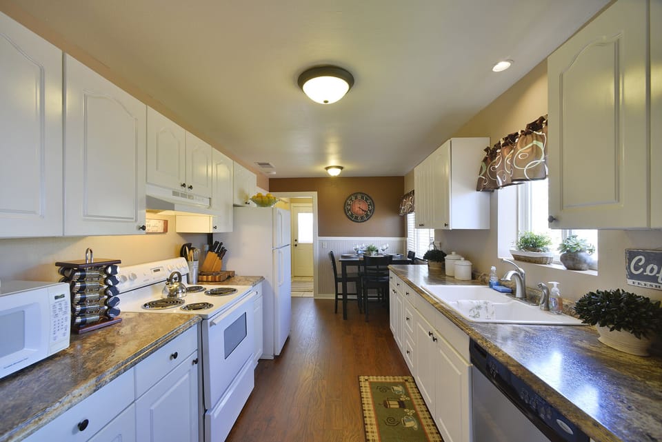 Full Kitchen