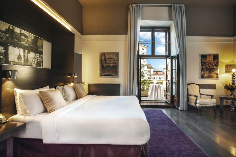Deluxe Double Room, City View | Hypo-allergenic bedding, Select Comfort beds, minibar, in-room safe