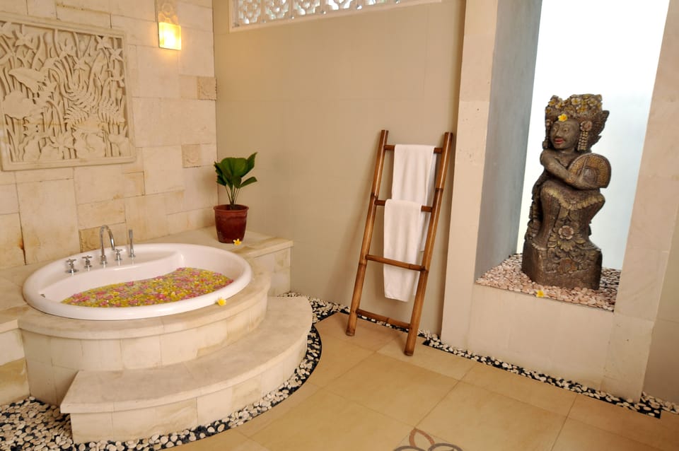 Puri Mas Boutique Resort & Spa Hotel in Batu Layar