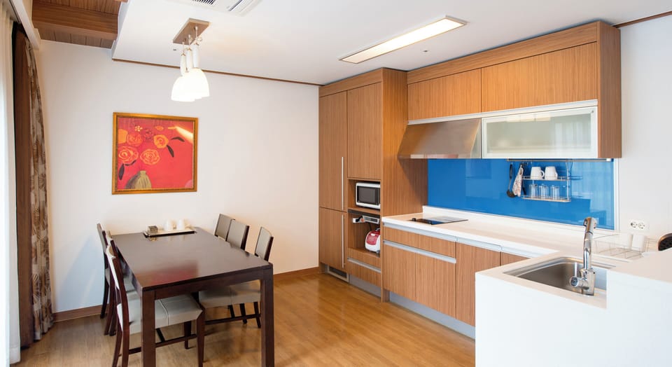 Full-size fridge, microwave, stovetop, electric kettle