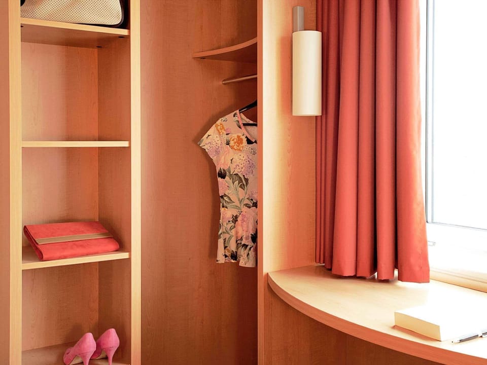 Desk, soundproofing, iron/ironing board, travel crib
