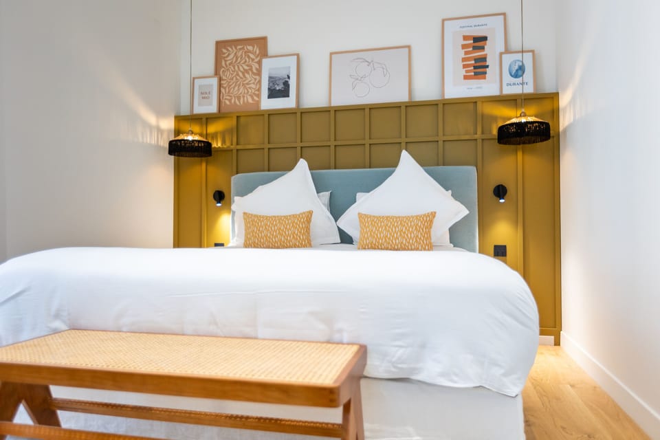 Suite | Desk, laptop workspace, soundproofing, iron/ironing board
