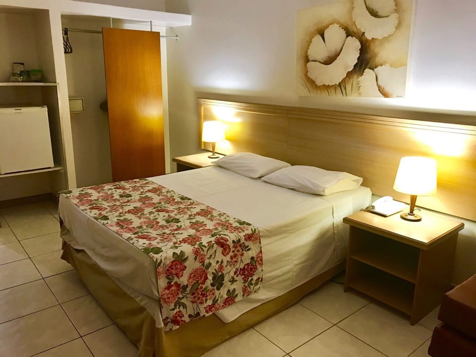 Deluxe Double Room | Minibar, in-room safe, free WiFi, bed sheets