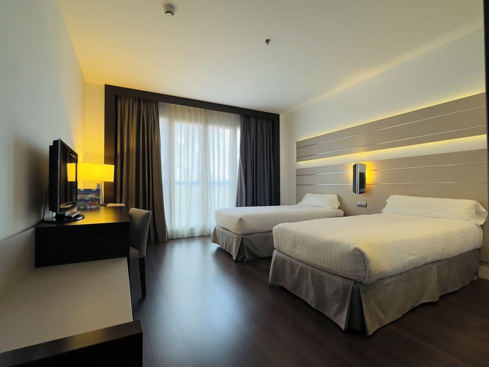 Minibar, in-room safe, desk, soundproofing