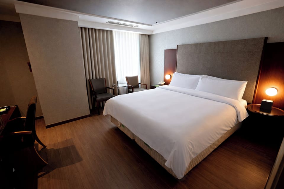 Minibar, in-room safe, desk, blackout drapes