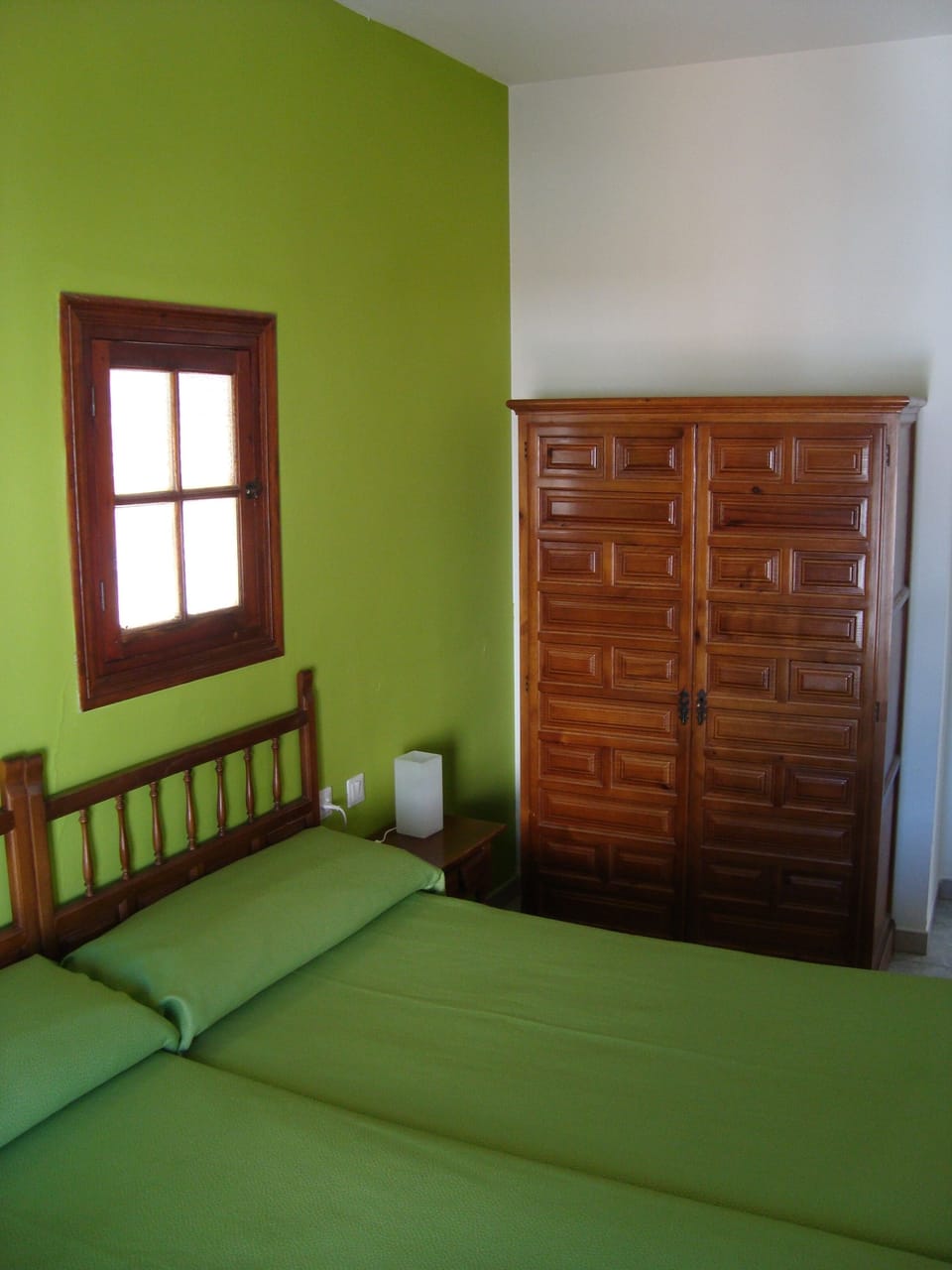 Minibar, desk, free WiFi, bed sheets