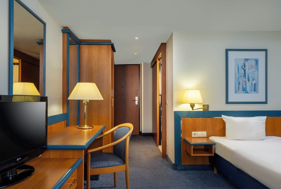 In-room safe, desk, blackout drapes, soundproofing