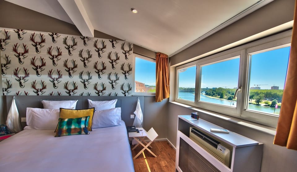 Panoramic Double Room, River View (Classic Room) | Premium bedding, minibar, in-room safe, individually decorated
