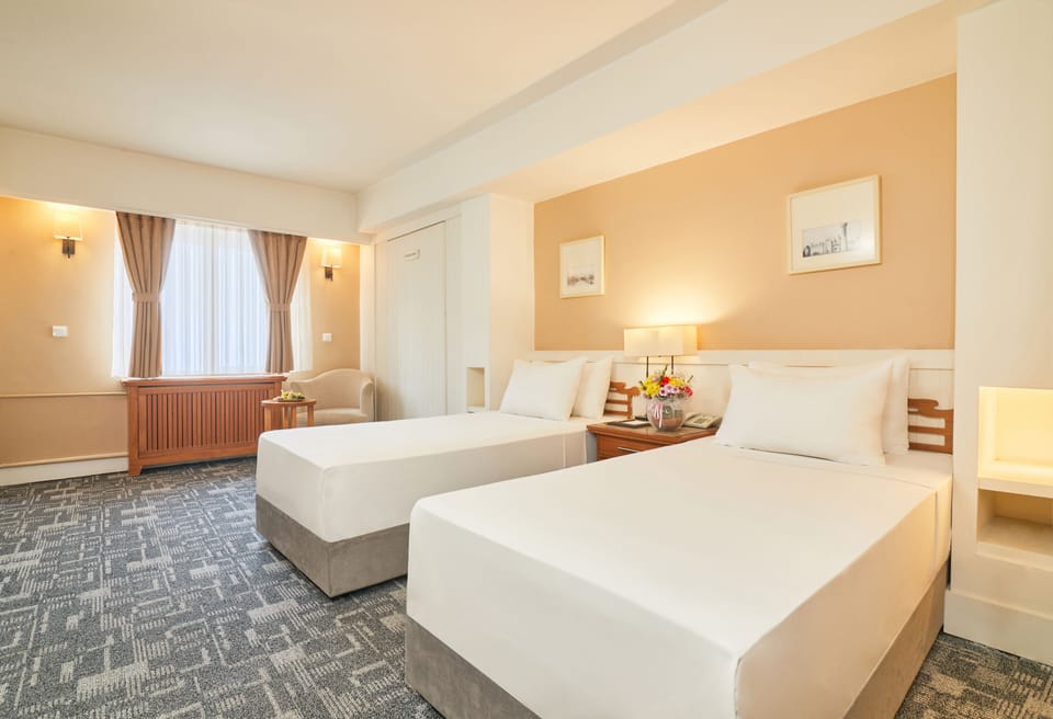 Superior Double Room | Premium bedding, minibar, in-room safe, blackout drapes