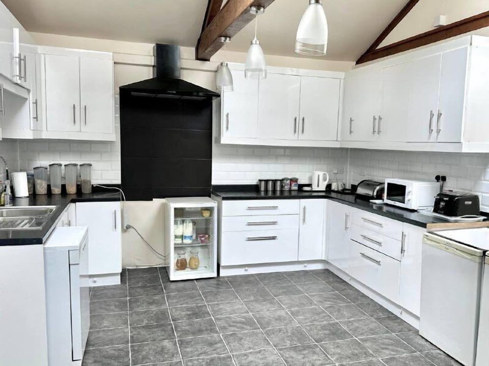 Superior Twin Room, Ensuite | Breakfast meal