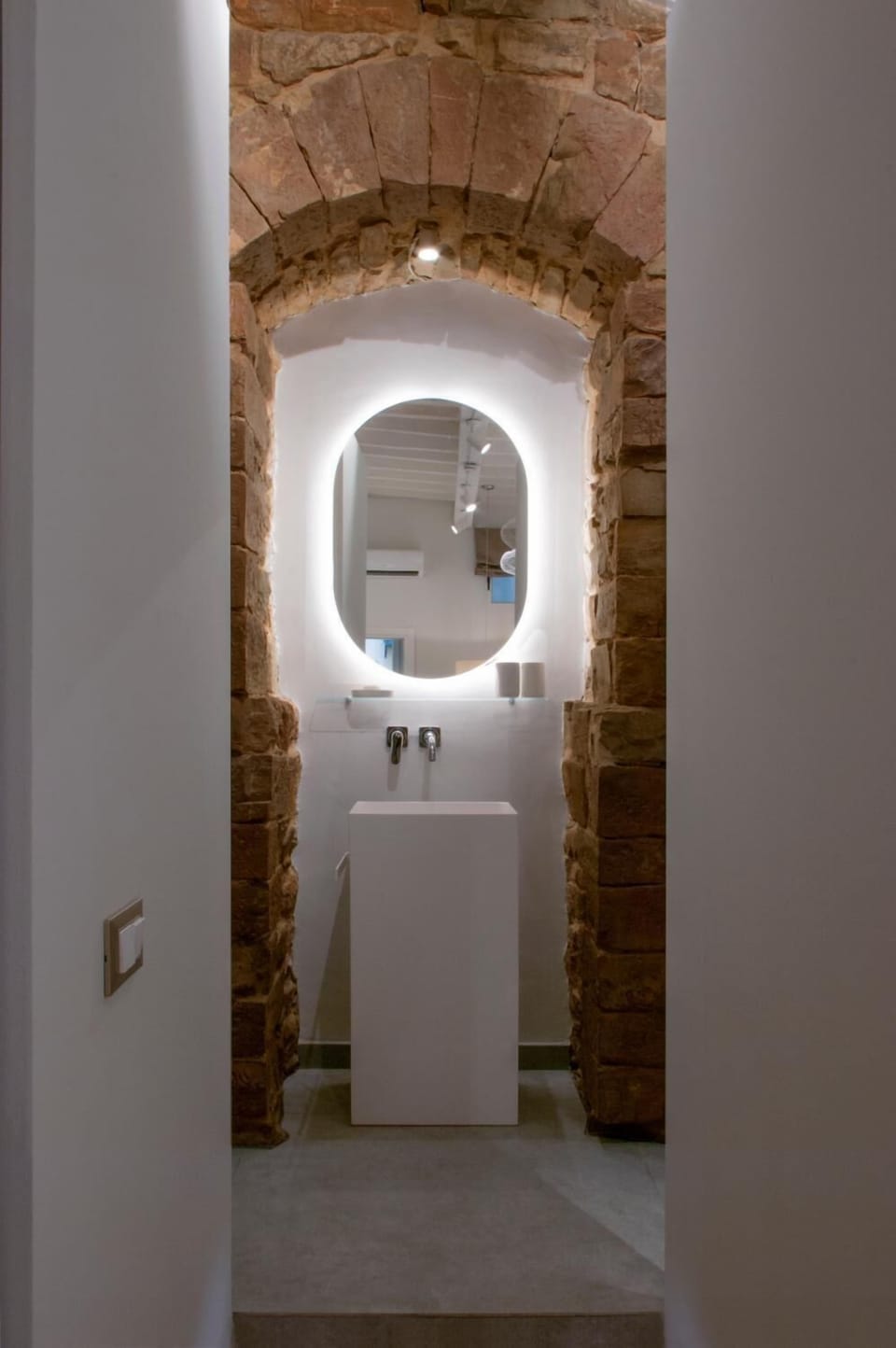 Shower, rainfall showerhead, designer toiletries, hair dryer