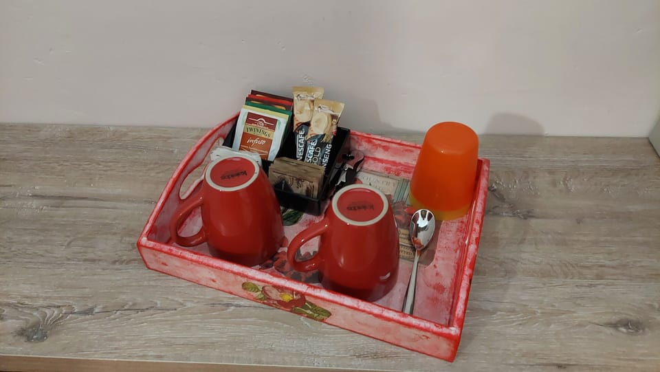 Superior Twin Room, Multiple Beds, Non Smoking, Private Bathroom | In-room dining