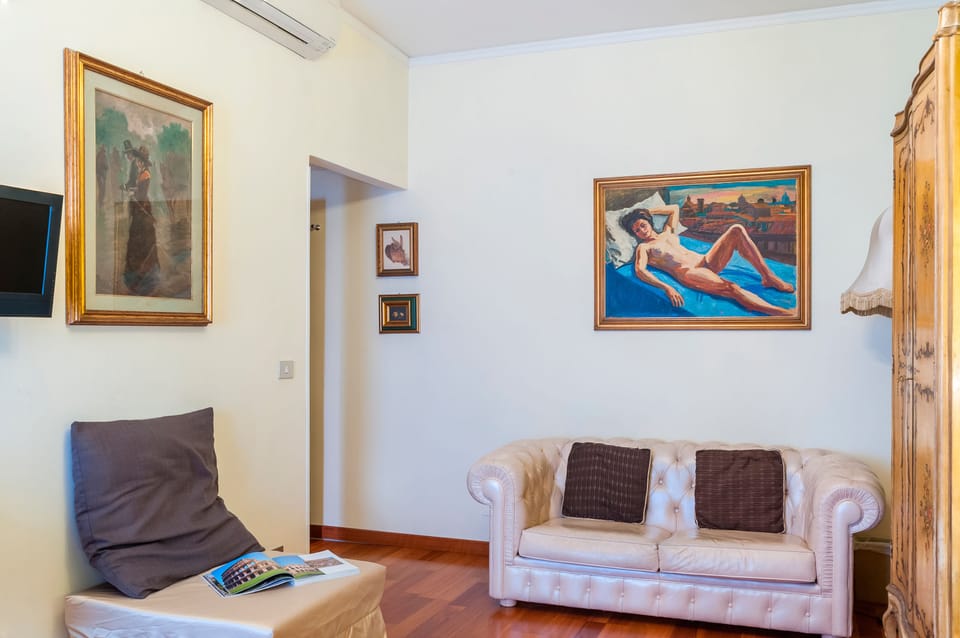Superior Triple Room | Living area | LCD TV
