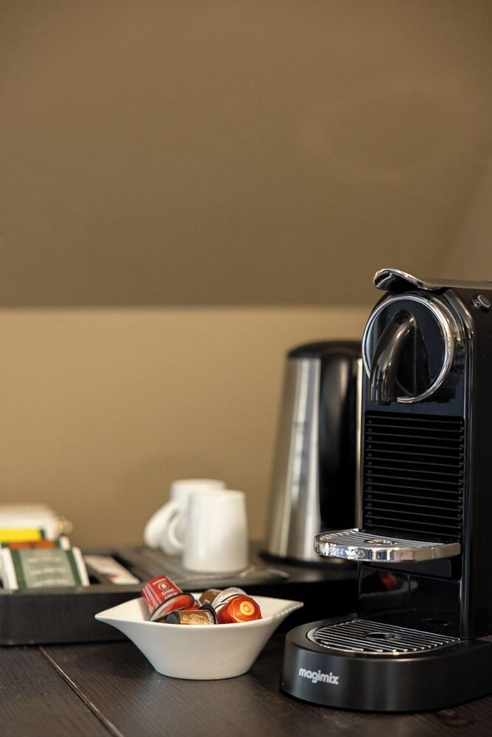 Suite, Lake View | In-room safe, desk, soundproofing, free cribs/infant beds
