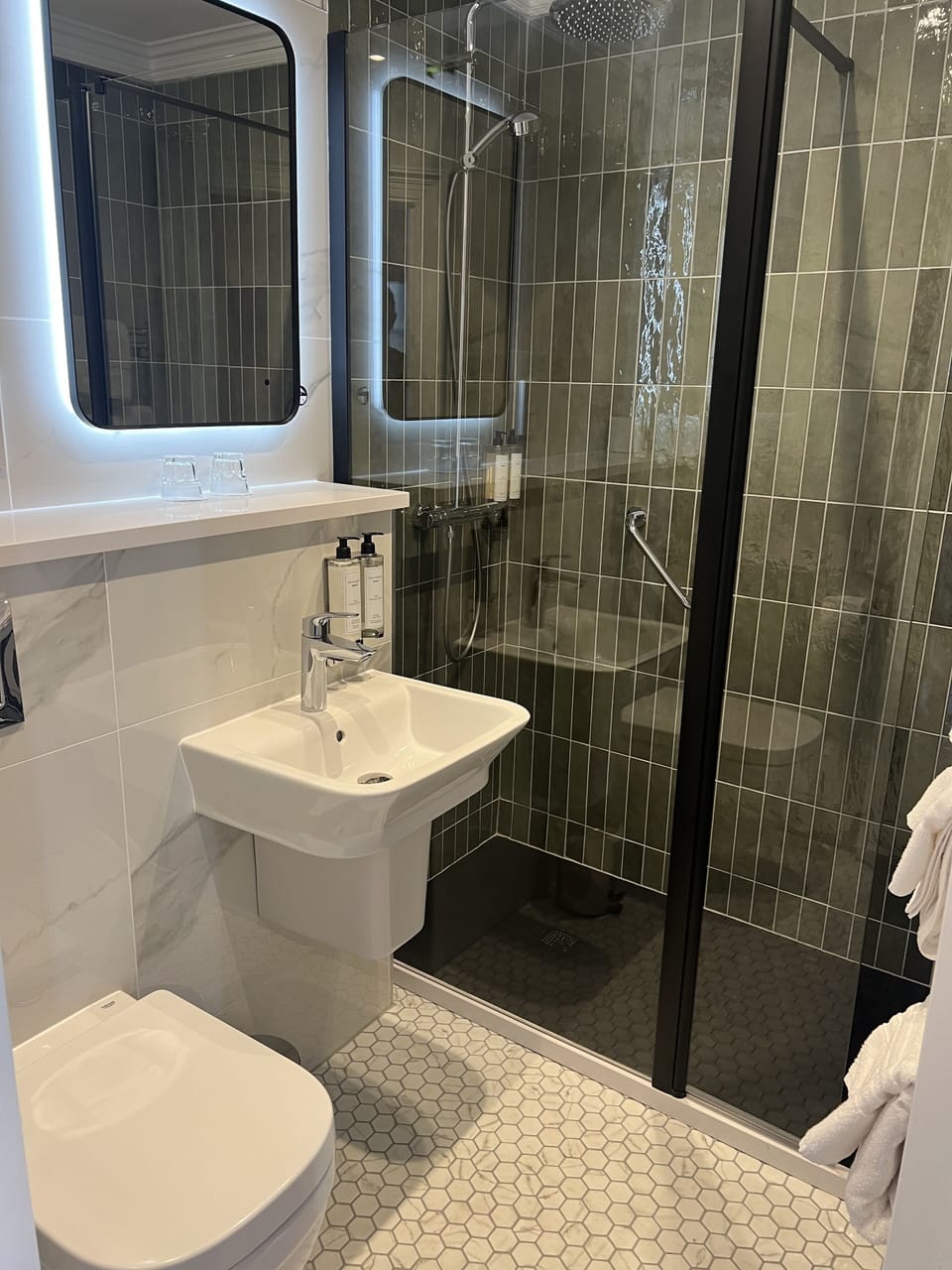 Double Room | Bathroom | Hair dryer, towels