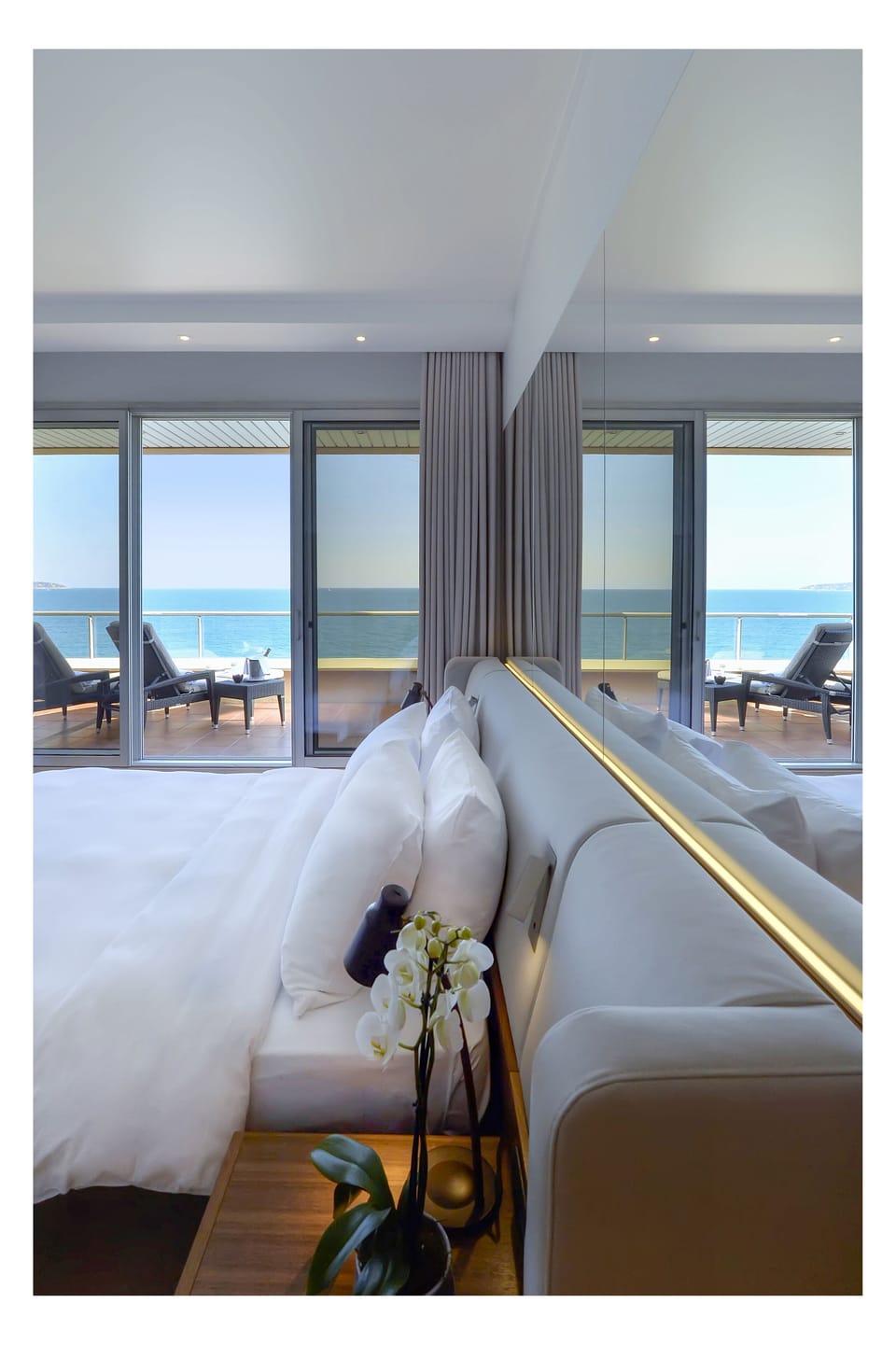 In-room safe, desk, laptop workspace, soundproofing