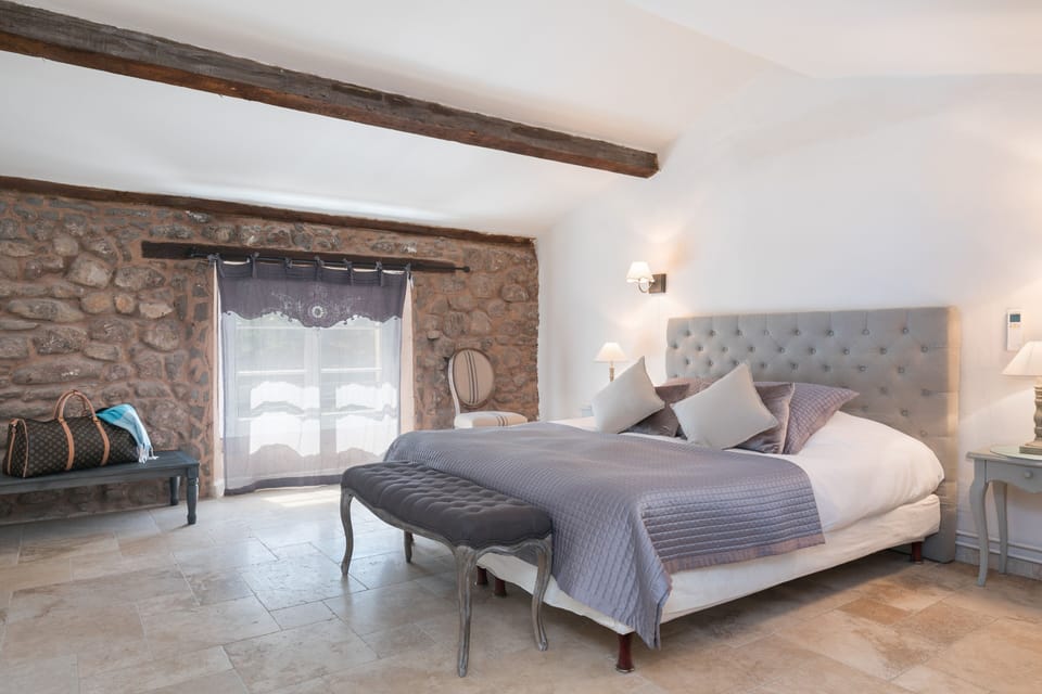 1 bedroom, premium bedding, individually decorated