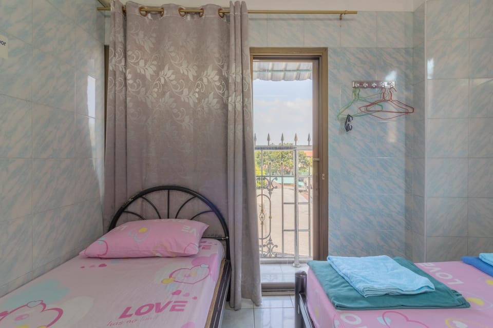 Standard Triple Room with Private  Bathroom | Free WiFi