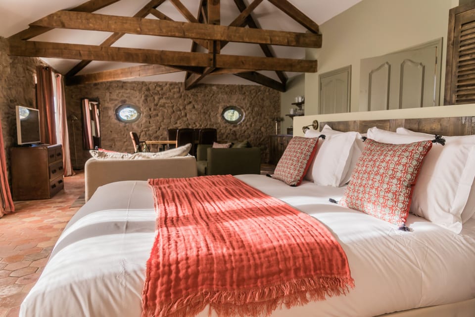 Deluxe Loft | 1 bedroom, premium bedding, individually decorated