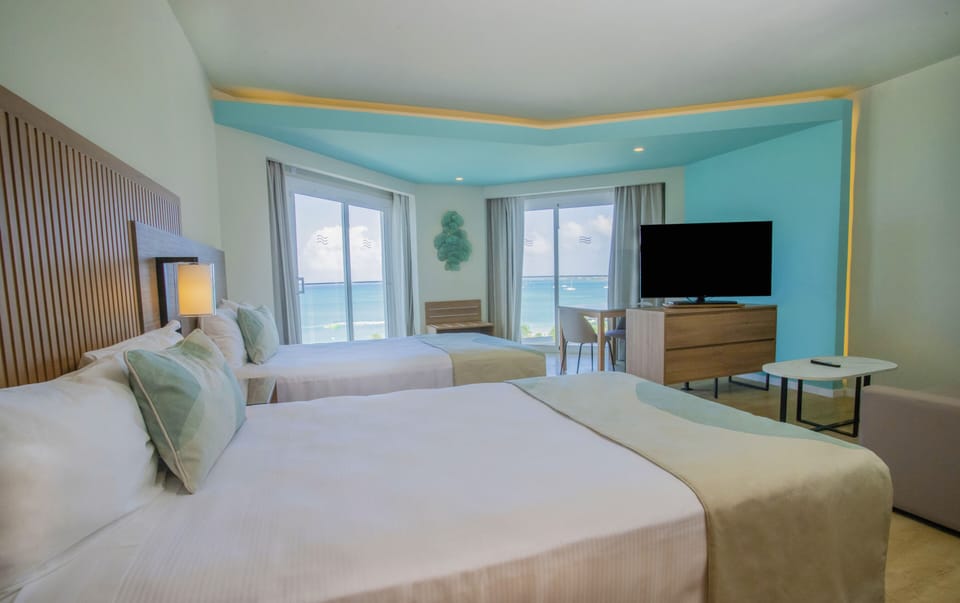 Pillowtop beds, minibar, in-room safe, laptop workspace
