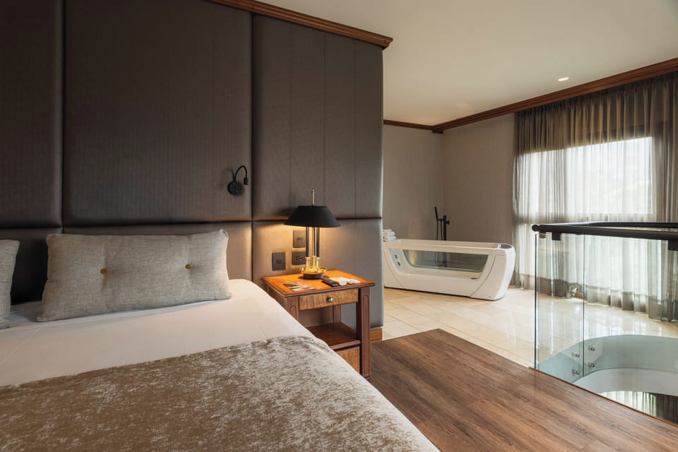 Executive Suite | 1 bedroom, Egyptian cotton sheets, premium bedding, Select Comfort beds