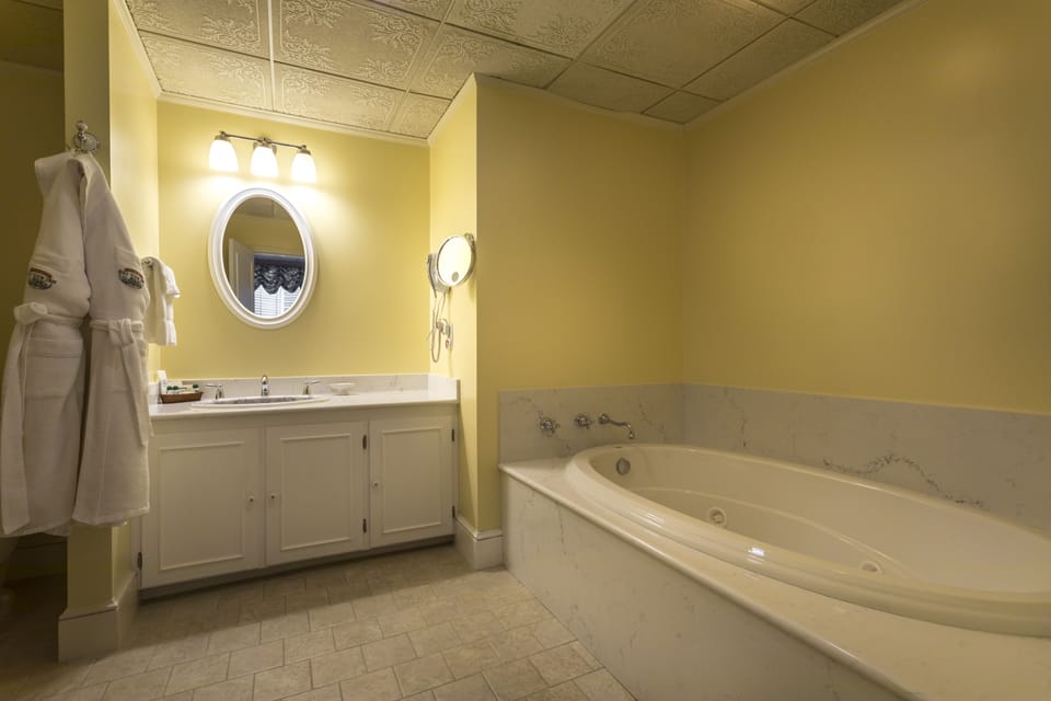 Jetted tub