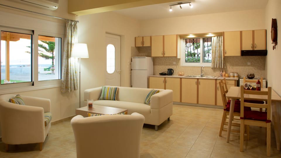 Villa, 3 Bedrooms, Mountain View | Living area | 32-inch flat-screen TV with digital channels, TV