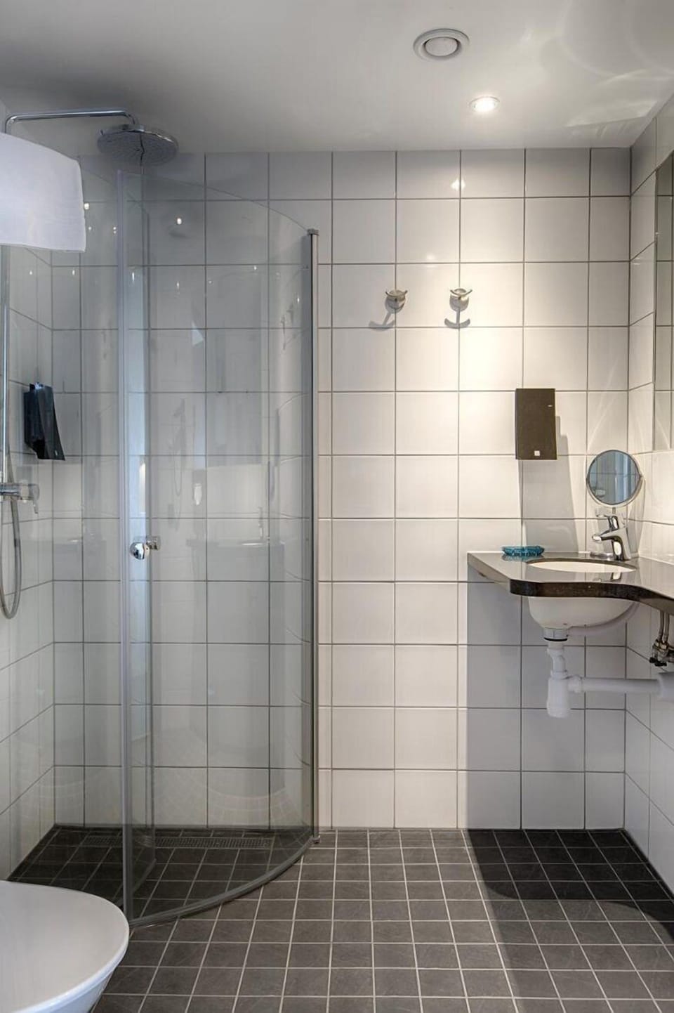 Hair dryer, towels
