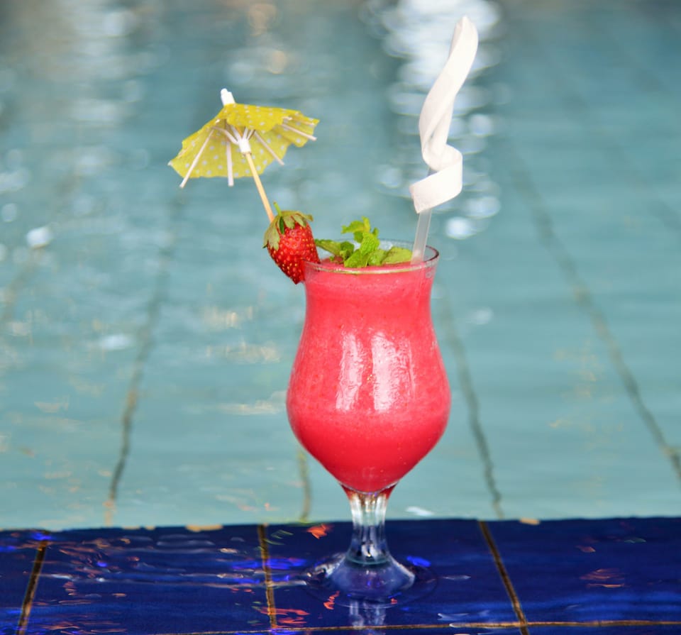 Outdoor pool, open 8:00 AM to 9:00 PM, sun loungers