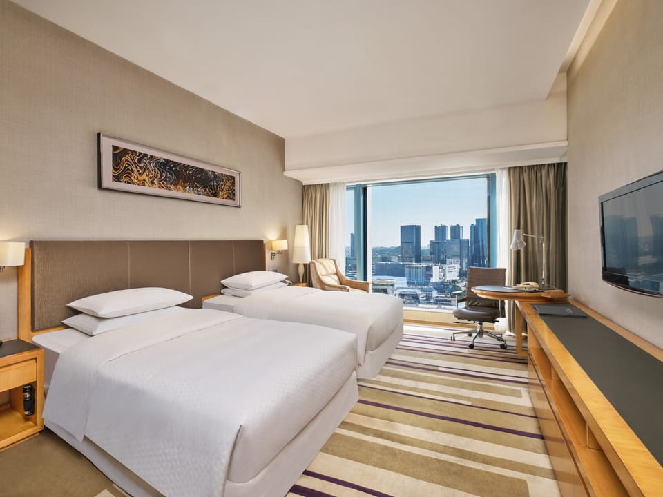 Minibar, in-room safe, desk, blackout drapes